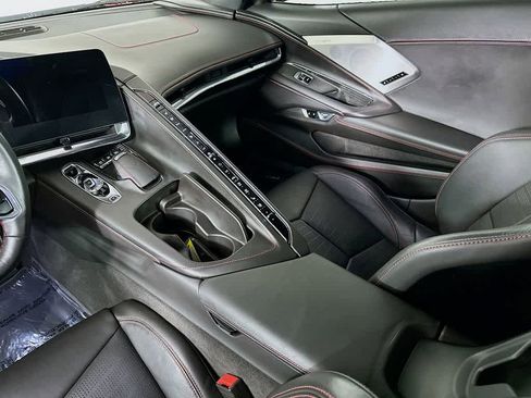 Used 2020 Chevrolet Corvette Stingray Premium Cpe w/ 3LT image 11