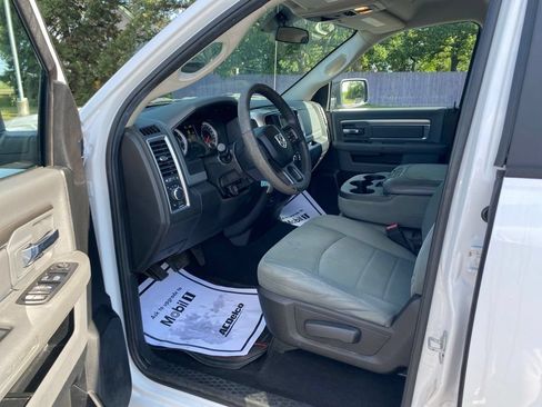 Used 2018 RAM 1500 Classic SLT AWD/4WD image 22