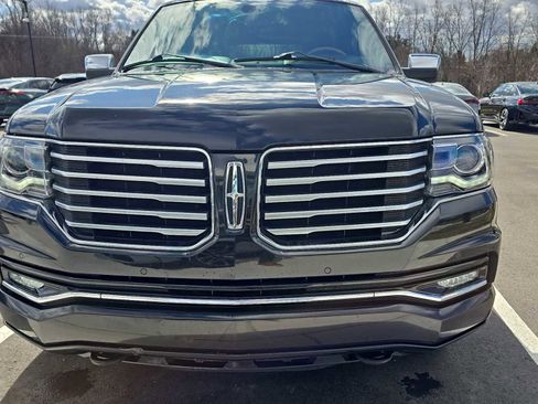 Used 2015 Lincoln Navigator 4WD image 8