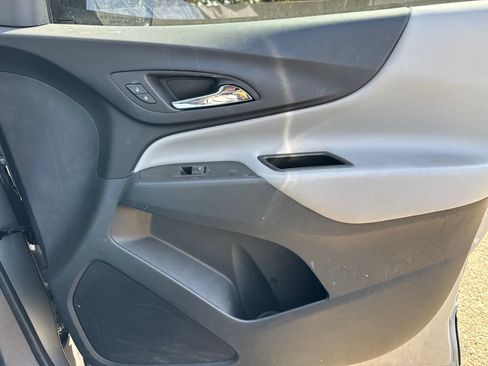 Used 2023 Chevrolet Equinox LS FWD image 20