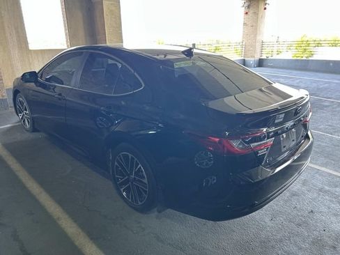 Used 2026 Toyota Camry XLE FWD image 2