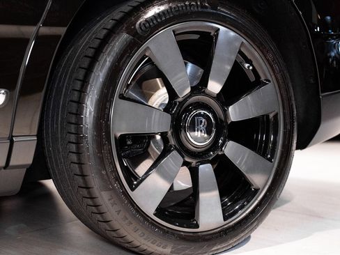 Used 2023 Rolls-Royce Cullinan image 33