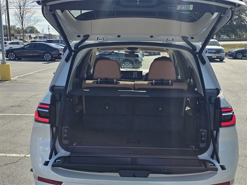 New 2026 BMW X7 xDrive40i w/ Climate Comfort Package image 25