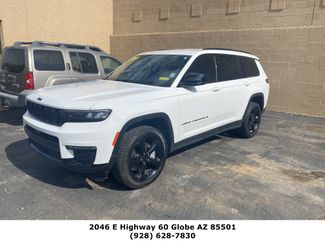 Used 2024 Jeep Grand Cherokee L Limited w/ Black Appearance Package AWD/4WD video 1