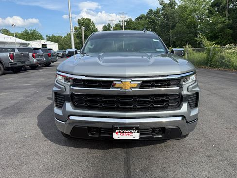 Used 2025 Chevrolet Silverado 1500 LT AWD/4WD image 8