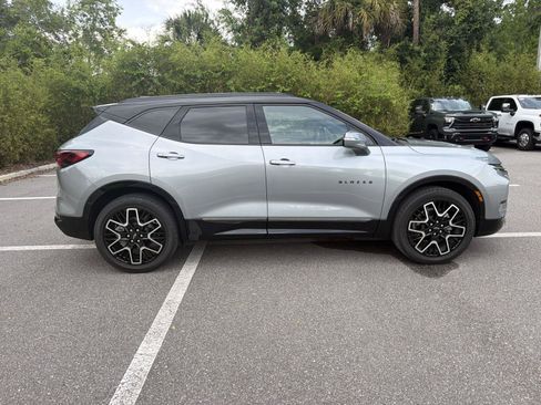 Used 2023 Chevrolet Blazer RS FWD image 2
