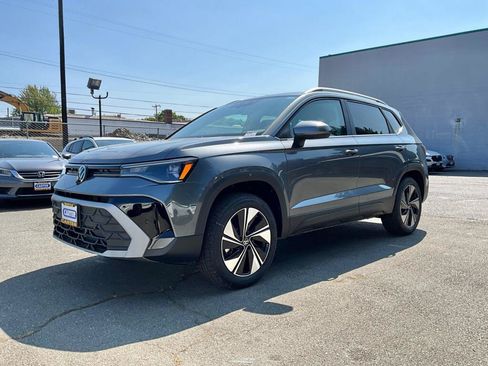 New 2026 Volkswagen Taos SE AWD/4WD image 4