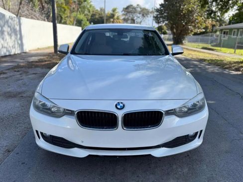 Used 2015 BMW 320i Sedan RWD image 4