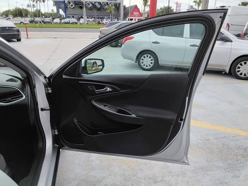 Used 2022 Chevrolet Malibu LT FWD image 5