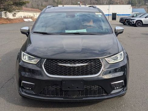 New 2026 Chrysler Pacifica Pinnacle image 2