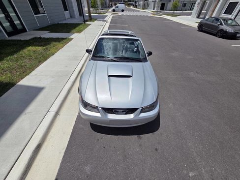 Used 2004 Ford Mustang GT RWD image 6