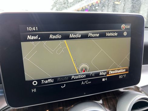 Used 2017 Mercedes-Benz GLC 300 4MATIC image 34