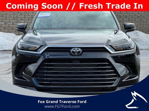 Used 2025 Toyota Grand Highlander AWD image 37