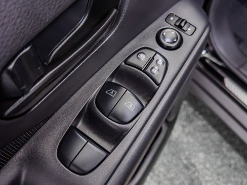 Used 2024 Nissan Kicks S image 21