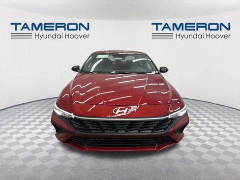 New 2025 Hyundai Elantra SEL image 8