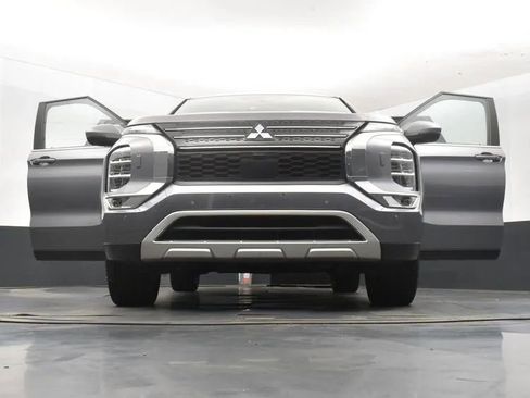 Used 2024 Mitsubishi Outlander Ralliart AWD/4WD image 11