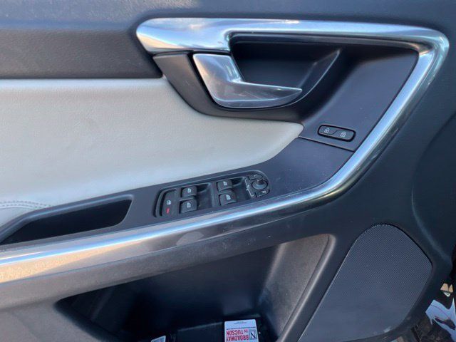 Used 2017 Volvo XC60 T6 Dynamic w/ Preferred Option Package AWD/4WD image 26