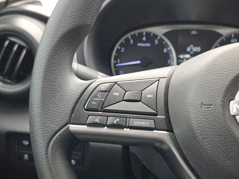 Used 2022 Nissan Kicks S FWD image 21