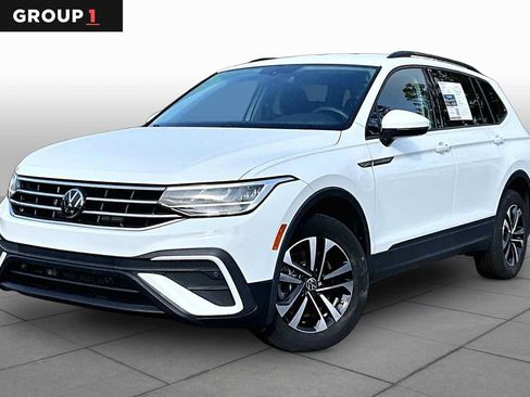 Used 2023 Volkswagen Tiguan S FWD image 1