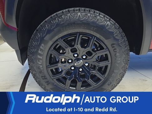 Used 2025 Chevrolet Colorado Trail Boss image 32