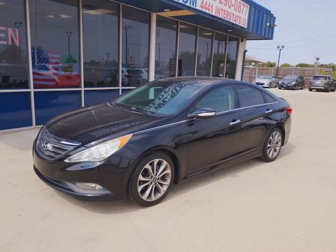 Used 2014 Hyundai Sonata SE FWD image 2