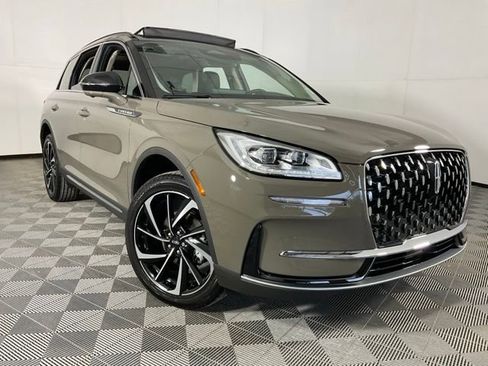 Used 2025 Lincoln Corsair Reserve AWD/4WD image 45