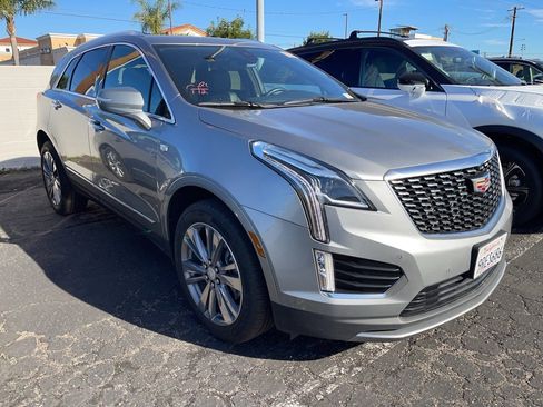 Used 2025 Cadillac XT5 Premium Luxury image 1