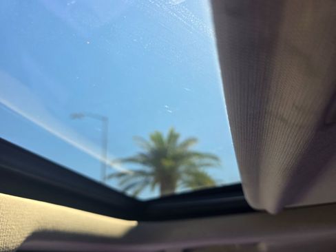 Used 2015 GMC Yukon XL Denali w/ Touring Package image 29