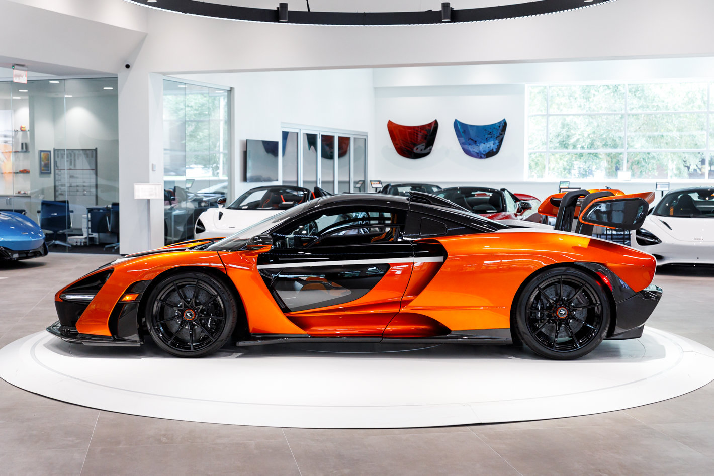 Used 2019 McLaren Senna RWD image 6