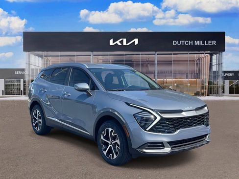 Used 2025 Kia Sportage EX image 1