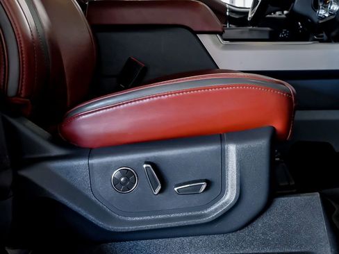 Used 2022 Ford F450 Platinum w/ FX4 Off-Road Package image 33