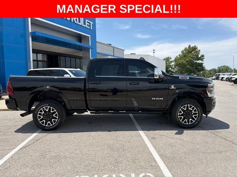 Used 2025 RAM 2500 Limited AWD/4WD image 5
