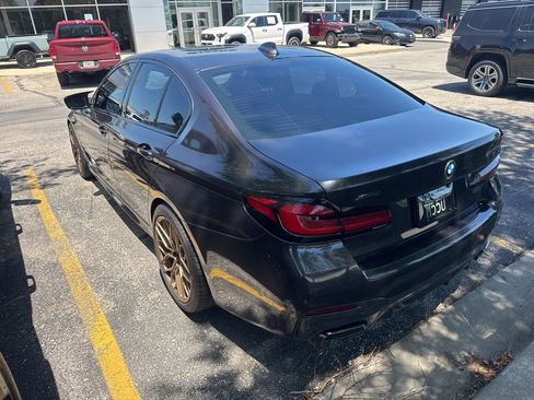 Used 2021 BMW M550i xDrive w/ Dynamic Handling Package AWD/4WD image 4
