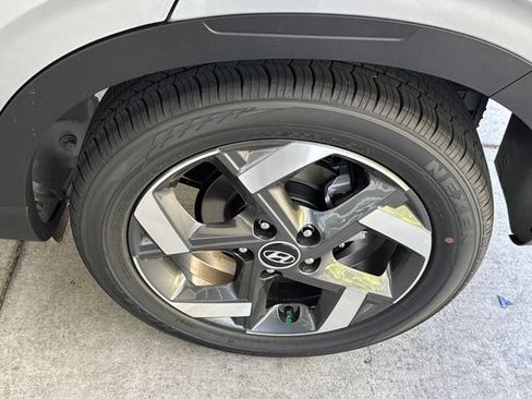 New 2026 Hyundai Venue SEL FWD image 21