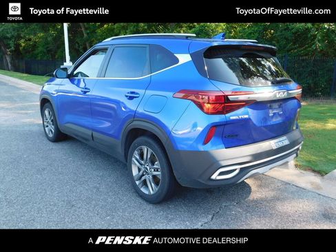 Used 2023 Kia Seltos S w/ Navigation Package AWD/4WD image 3