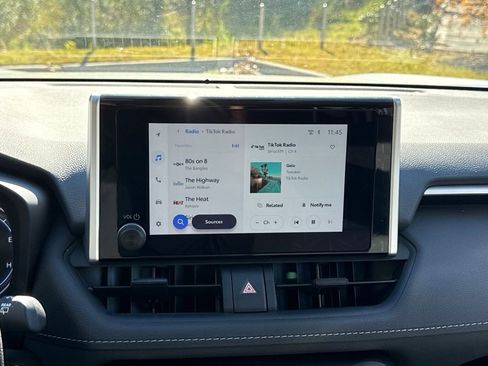 Used 2025 Toyota RAV4 XLE image 23