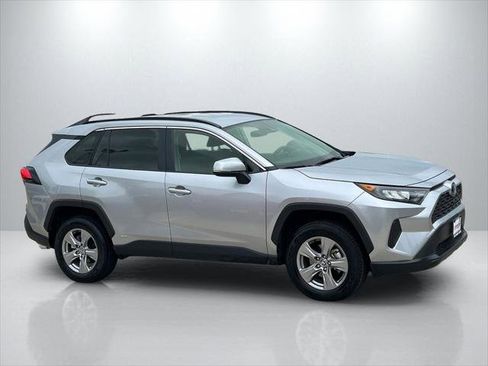 Certified 2022 Toyota RAV4 LE image 4