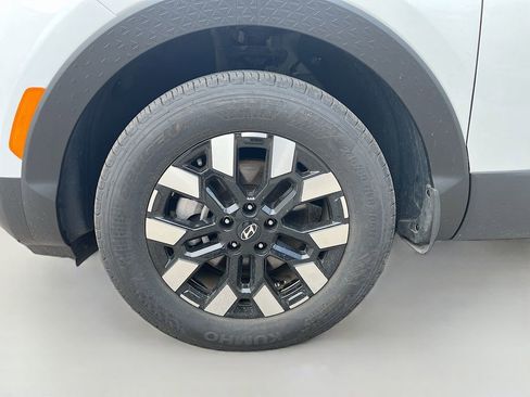 Used 2025 Hyundai Santa Cruz SE FWD image 27