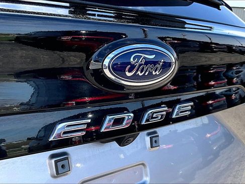 Used 2023 Ford Edge SEL w/ Convenience Package AWD/4WD image 32
