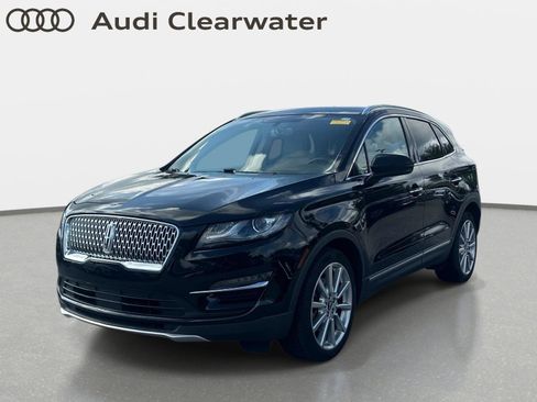Used 2019 Lincoln MKC Reserve FWD image 1