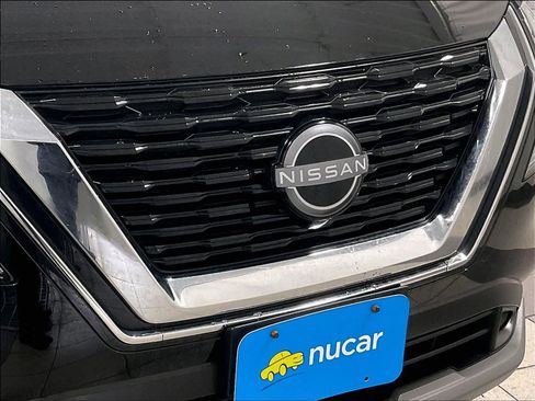 Used 2023 Nissan Rogue SV image 31