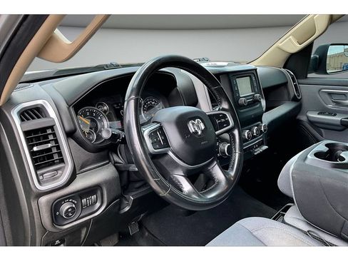 Used 2019 RAM 1500 Big Horn AWD/4WD image 17