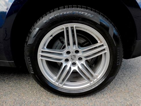 Used 2021 Porsche Macan S AWD/4WD image 23