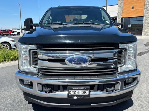 Used 2017 Ford F250 XLT w/ XLT Value Package AWD/4WD image 2