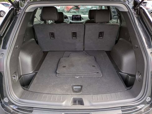 Used 2025 Chevrolet Blazer LT FWD image 13