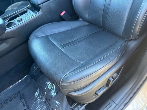 Used 2021 Kia Sorento S w/ Panoramic Sunroof Package image 19