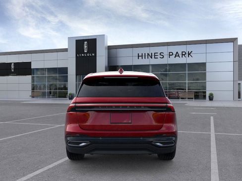 New 2026 Lincoln Nautilus Premier image 5