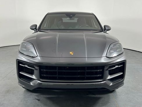 Certified 2024 Porsche Cayenne S AWD/4WD image 10