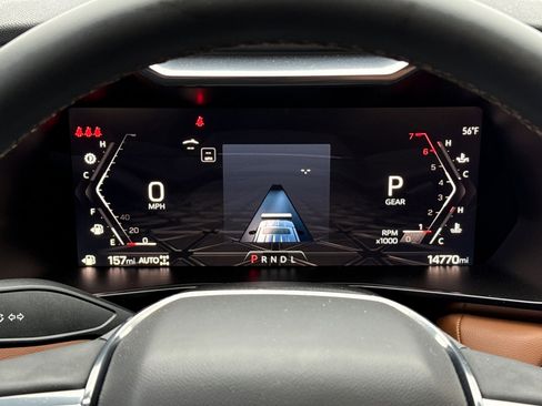 Used 2024 GMC Canyon AT4 w/ Technology Package image 31