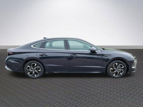 Used 2024 Hyundai Sonata SEL FWD image 4